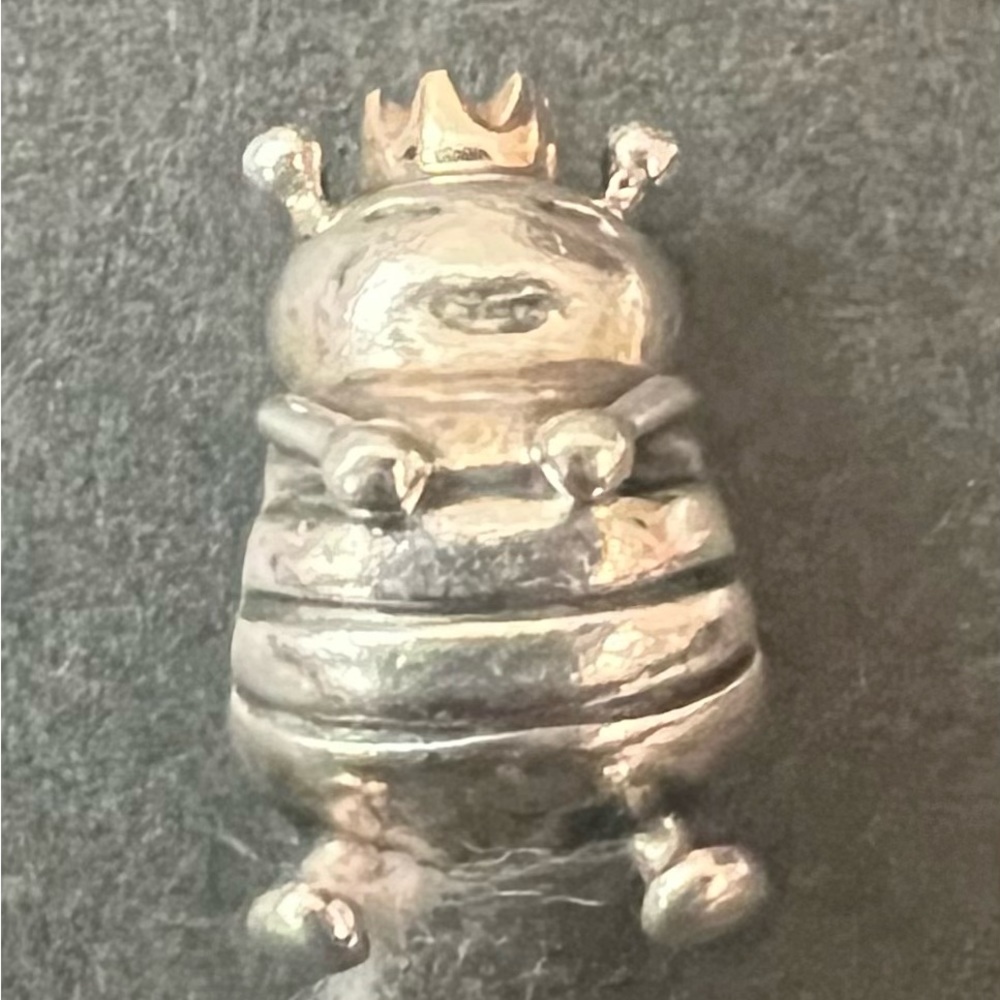 Authentic Pandora retired Queen Bee charm